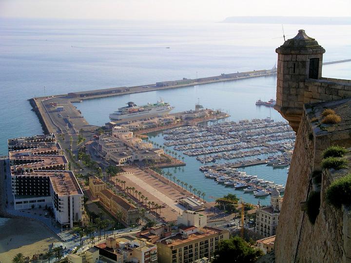 IMGP8186.JPG - The Harbour at Alicante, taken from the top of 'Castillo de Santa Barbara'
