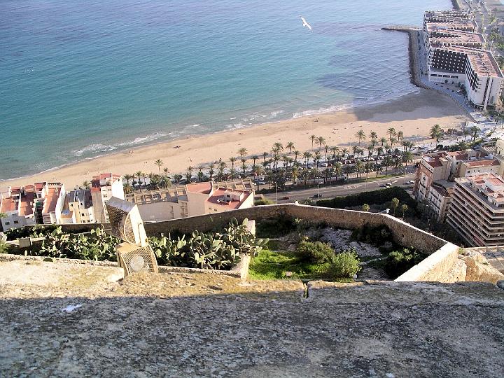 IMGP8196.JPG - View down to 'Paseo de Gómiz'  Alicante