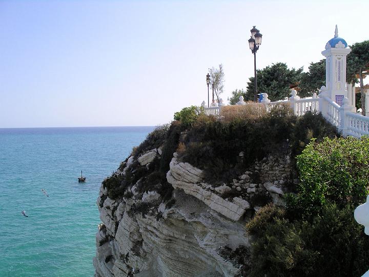 09.JPG - 'Pl. del Castell'Also known as the 'Balcony of the mediterranean', definately worth a visit, beautiul views of benidorms two beaches and the old town.