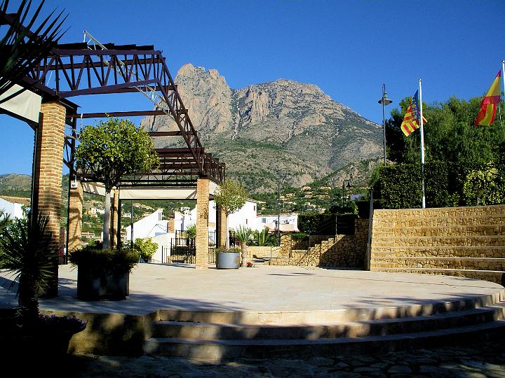 IMGP3117.JPG - Finestrat Town with Puig Campana mountain in the background.