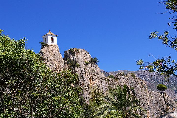 IMGP0248.JPG - Bell tower of 'Penon de la Alcala' at Guadalest.