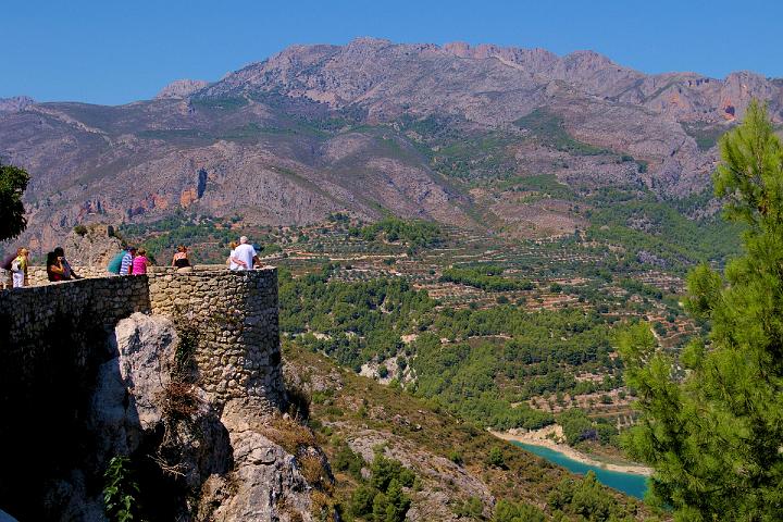 IMGP0258.JPG - View of the mountains from guadalest village