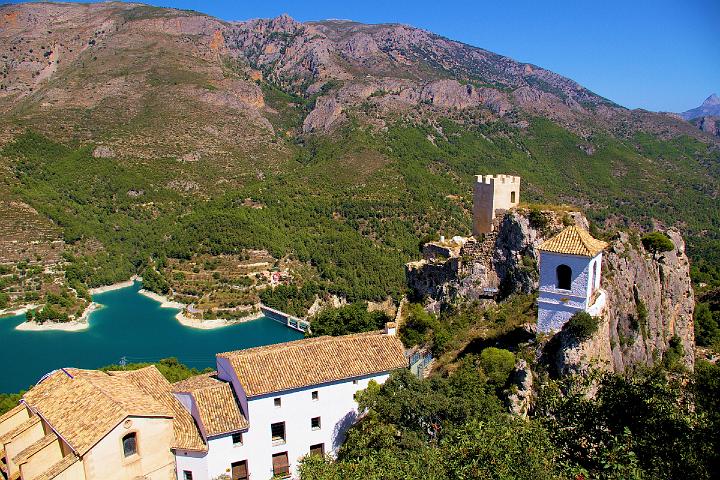 IMGP0285.JPG - View of the Guadalest village, the resevoir & Dam below, taken from the Guadalest Castle ruins.